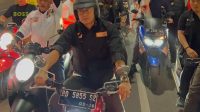 Naik Kendaraan Roda Dua, Andi Rio-Amir Hipnotis Masyarakat di Lokasi Debat