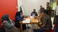 JPU Kejari Bone Terima Penyerahan Tanggung Jawab Tersangka Beserta BB Tahap II Atas Tindak Pidana Pilkada