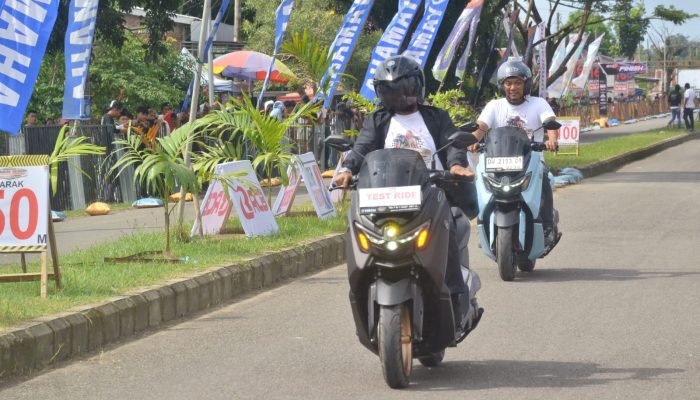 Buka Kejurnas Drag Bike Sesi II 2025, Bupati Bone dan Ketua Club DMS Uji Jalur Lintasan