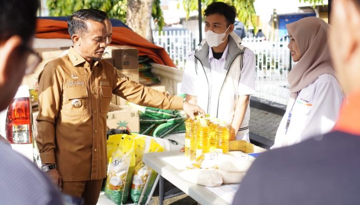 Turun ke Lapangan, Bupati Andi Asman Sulaiman Pastikan Pangan Murah Tersalur ke Masyarakat