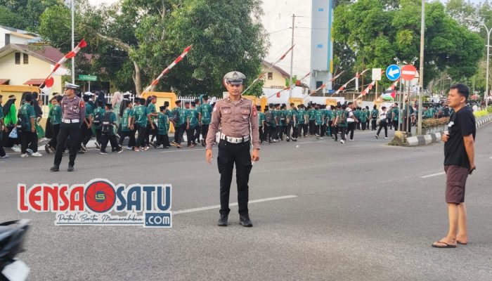 Ribuan Warga Padati Jalan Santai Milad Pesantren MHQ, Polisi Kerahkan Pasukan