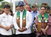 H.Ikbar Bupati Konut Sambut dan Terima Dana 10,6 Miliar Dari Wamen Transmigrasi
