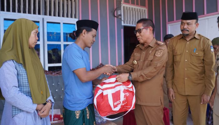 Bupati Koltim Sambangi Rumah Korban Pembunuhan di Polipolia