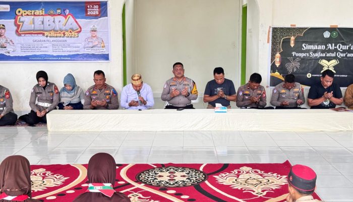 Satlantas Polres Bone Sentuh Santri Lewat Edukasi Keselamatan dan Doa Bersama