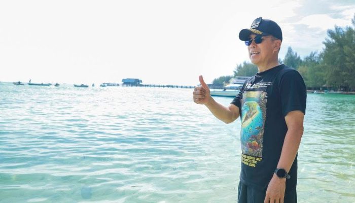 Gubernur Sultra Buka Festival Kuliner dan Atraksi Flying Board di Pulau Bokori