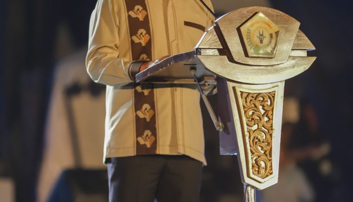 Tanpa Tunggu APBD, Gubernur Sultra Siapkan Rp 1,8 Miliar Dana Pribadi untuk Beasiswa Mahasiswa, Pendaftaran Dibuka Pekan Depan