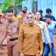 Wali Kota Kendari Turun Langsung ke Lokasi Banjir Serahkan Bantuan