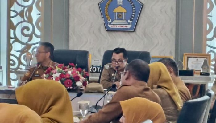 Sekda Kendari Pimpin Rapat Rekapitulasi Wilayah Terdampak Banjir