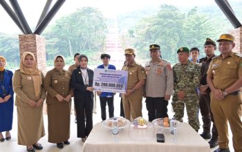 Momentum HANI dan Harganas, Bank Sultra Salurkan Beasiswa CSR Rp200 Juta untuk Mahasiswa UMKOTA