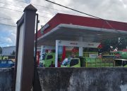 Truk 10 Roda Pengangkut Aspal Antre Isi Solar Subsidi di SPBU Palakka, Pertanyaan Besar Mengarah ke Barcode Subsidi Tepat