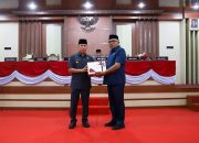 Gubernur Sultra Serahkan Ranperda Pertanggungjawaban Pelaksanaan APBD Tahun Anggaran 2025 kepada DPRD