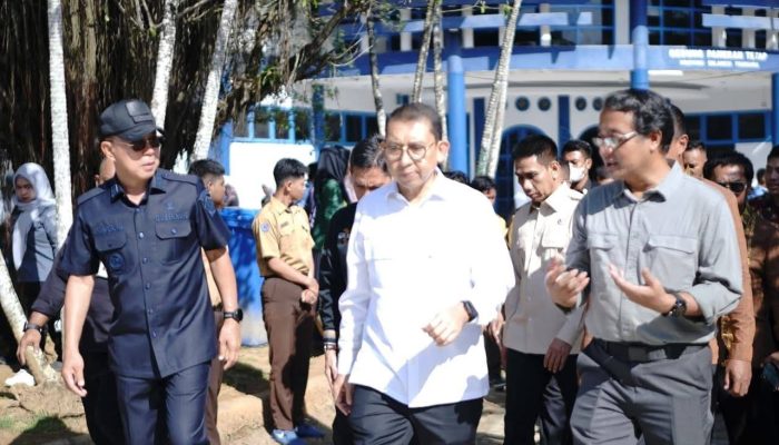 Tinjau Museum Sultra, Fadli Zon Tegaskan Muna Miliki Lukisan Purba Tertua di Dunia