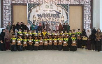124 Santri Ikuti Wisuda Santri ke-22 BKPRMI Kota Kendari, Jadi Bekal Generasi Qur’ani