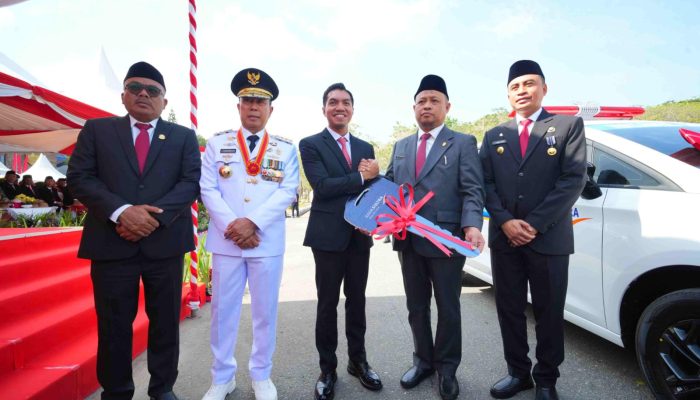 Momen HUT ke-81 RI, Bank Sultra Serahkan Bantuan Mobil Jenazah Gratis untuk RSUD Bahteramas