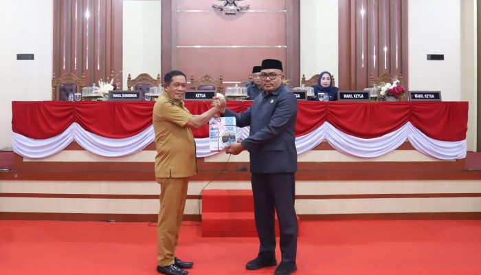 Ekonomi Sultra Tumbuh 6,23 Persen, KUA-PPAS 2027 Resmi Diserahkan ke DPRD